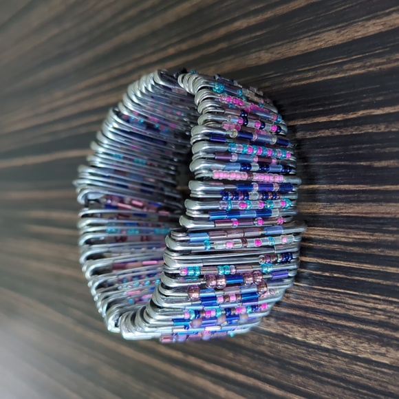 Vintage Y2K safety pin bracelet - Picture 5 of 6